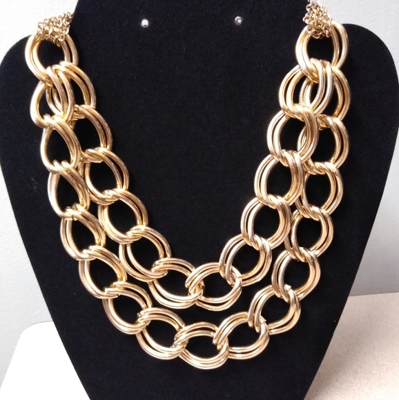 Elegant Necklace - Picture 1 of 1